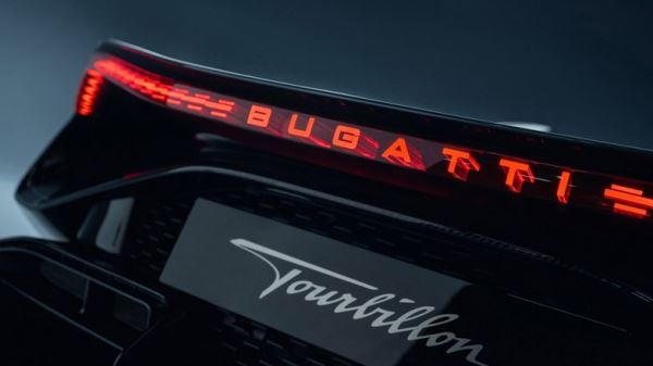 Bugatti выложила много фото нового гиперкара Tourbillon