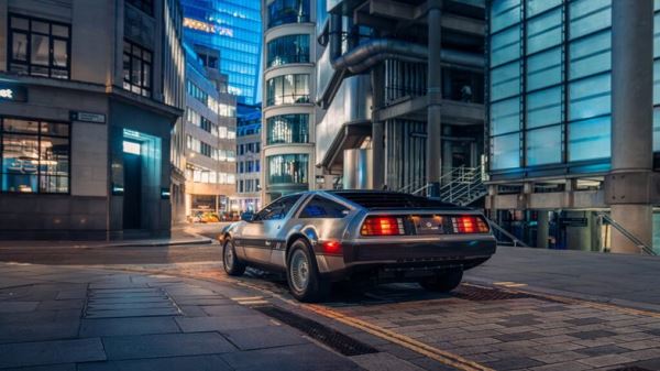 Культовый DeLorean из «Назад в будущее» переделали в электрокар