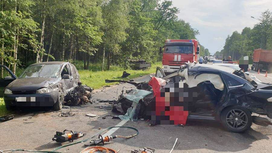 Один человек погиб и двое пострадали в ДТП с грузовиками в Новой Москве