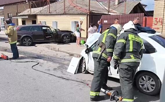 В Курске в лобовом ДТП пострадали два ребенка и два взрослых