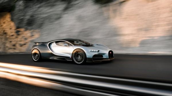 Bugatti выложила много фото нового гиперкара Tourbillon